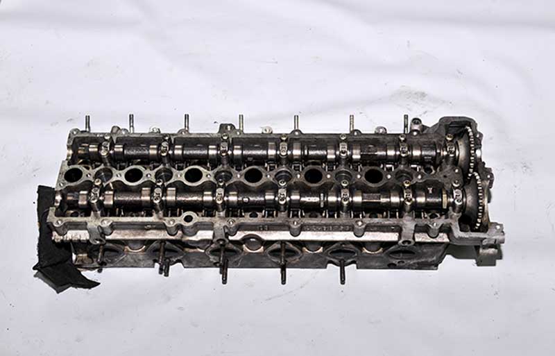 BMW 5 SERİSİ ÇIKMA YEDEK PARÇA ÇIKMA BMW PARÇA 5,30 SİLİNDİR KAPAĞI